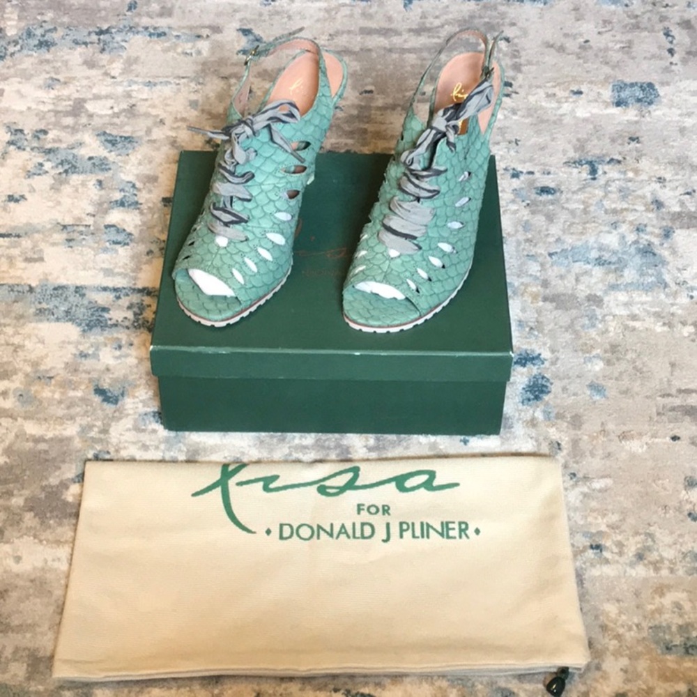 Lisa for Donald J. Pliner. Seafoam Fish Lace Up High Heel
